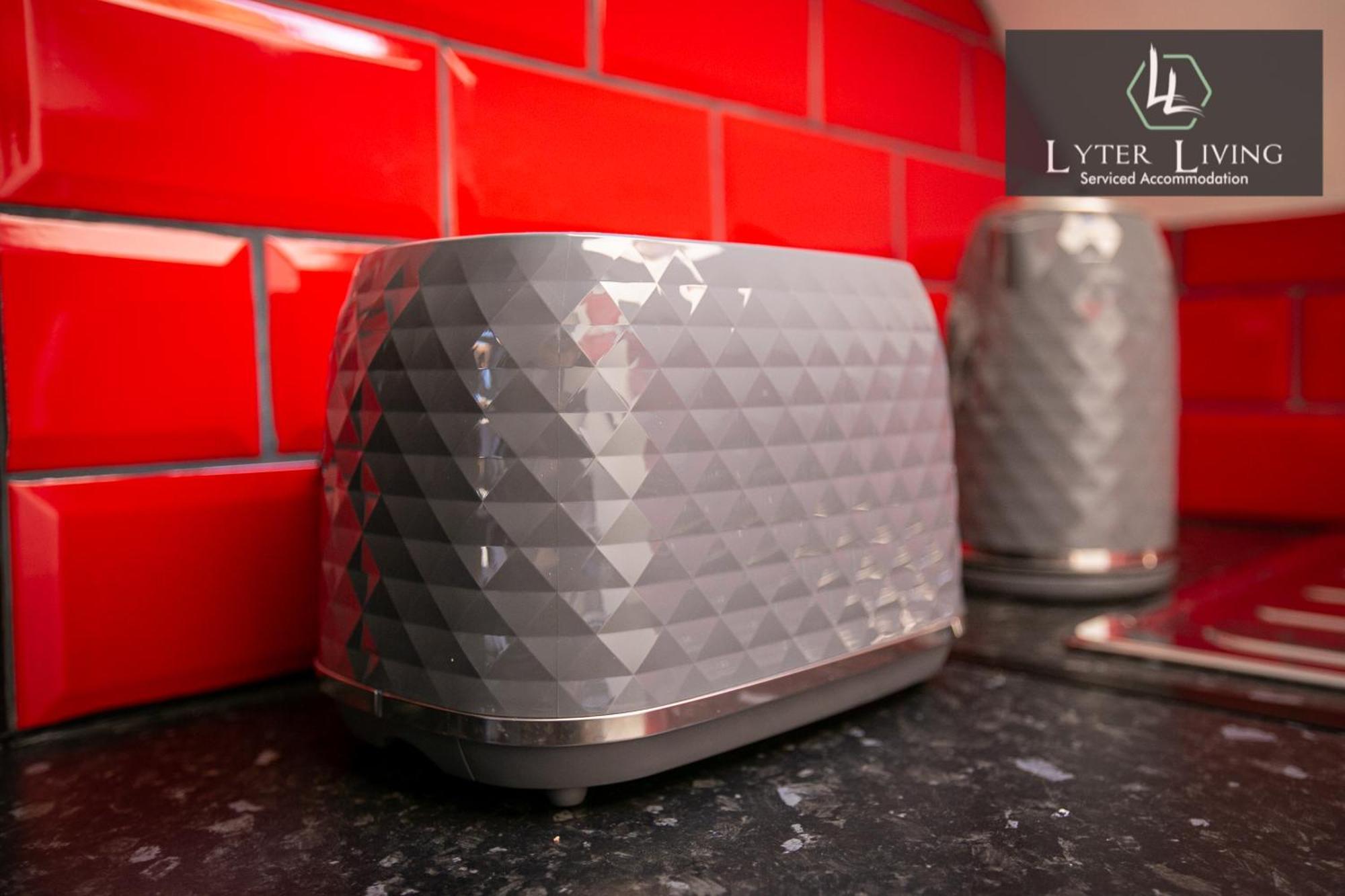 Leicester'S Lyter Living Serviced Apartments Opposite Leicester Railway Station Room photo